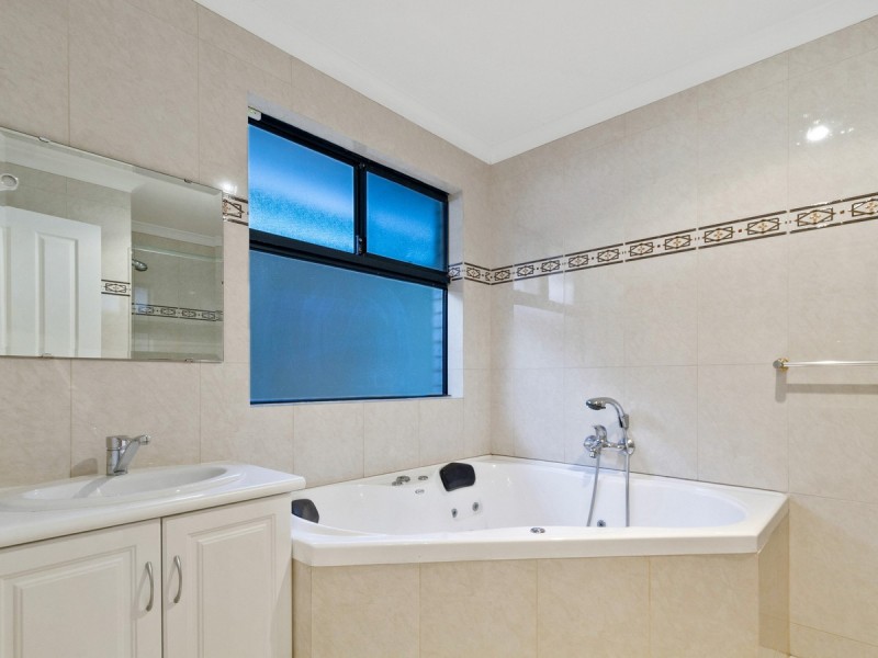 5 Bonfield Drive, Landsdale WA 6065