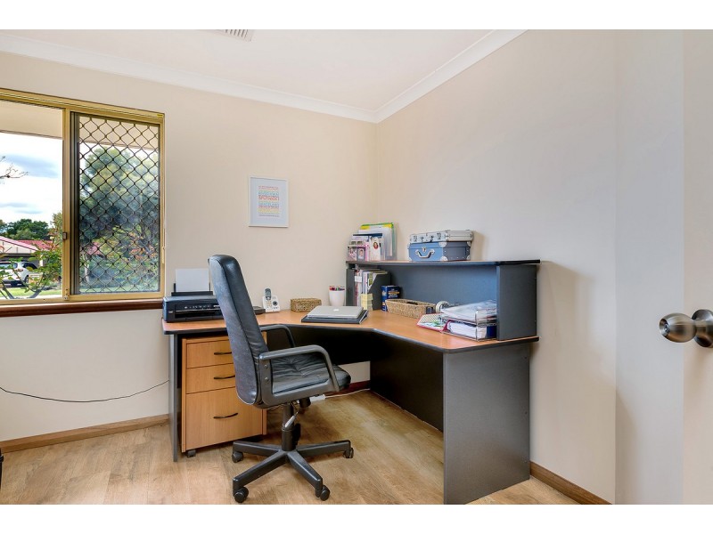 99 Burnett Avenue, Leeming WA 6149