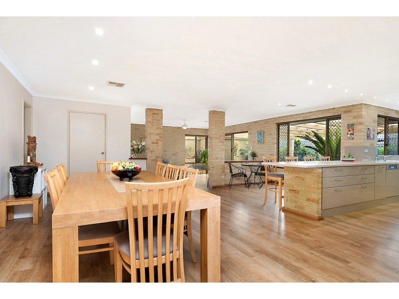 99 Burnett Avenue, Leeming WA 6149