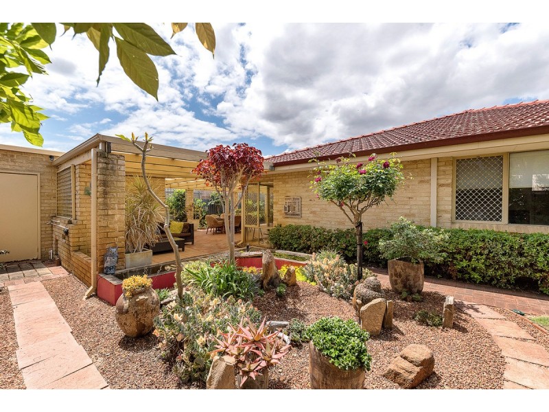 99 Burnett Avenue, Leeming WA 6149