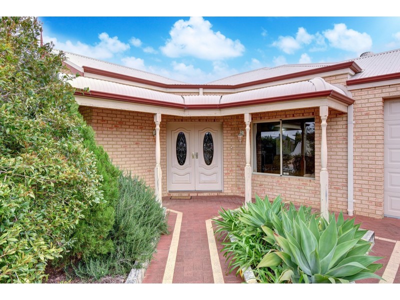 9 Urquhart Way, Hocking WA 6065