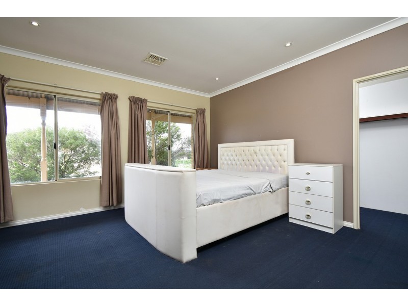 9 Urquhart Way, Hocking WA 6065