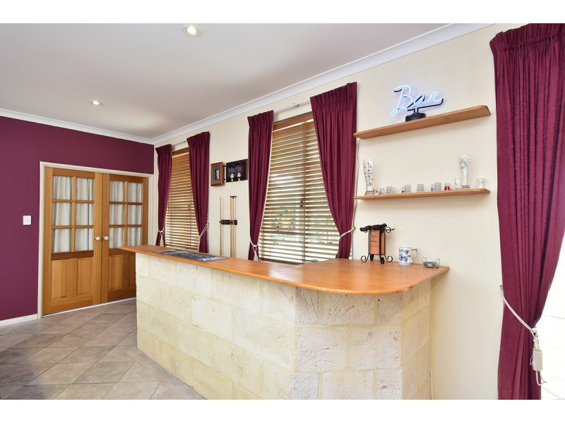 9 Urquhart Way, Hocking WA 6065