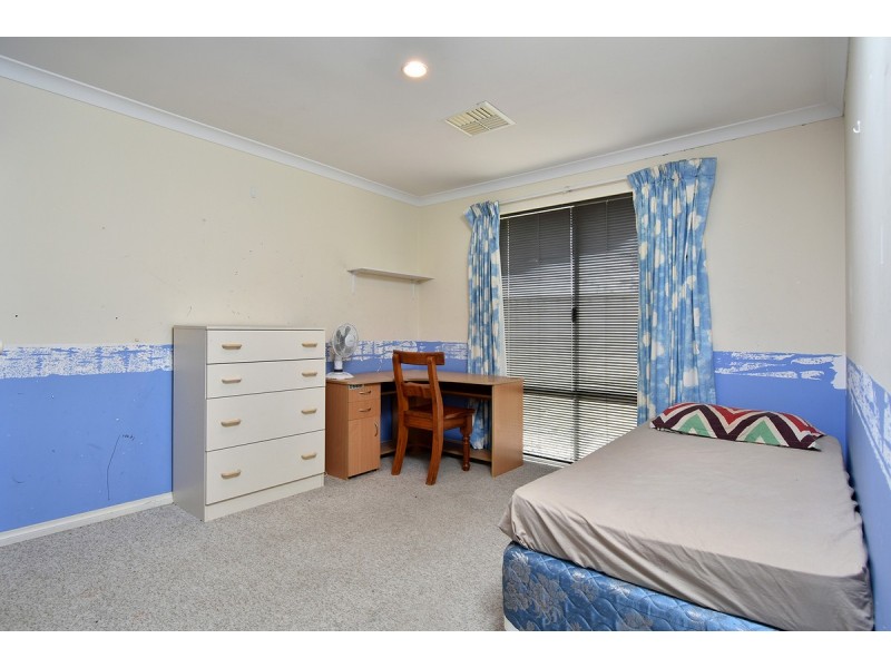 9 Urquhart Way, Hocking WA 6065