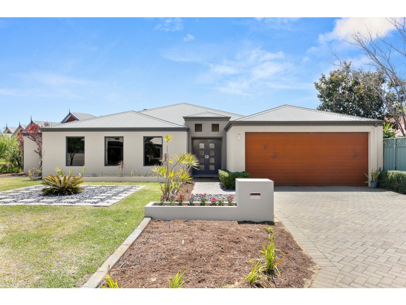 11 Heliconia Turn, Stirling WA 6021