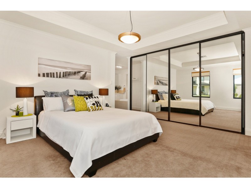 11 Heliconia Turn, Stirling WA 6021