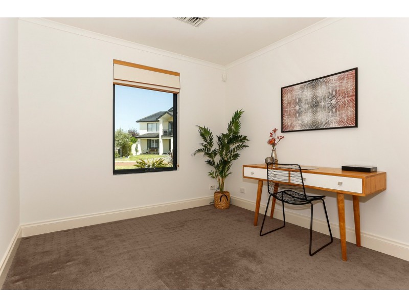 11 Heliconia Turn, Stirling WA 6021