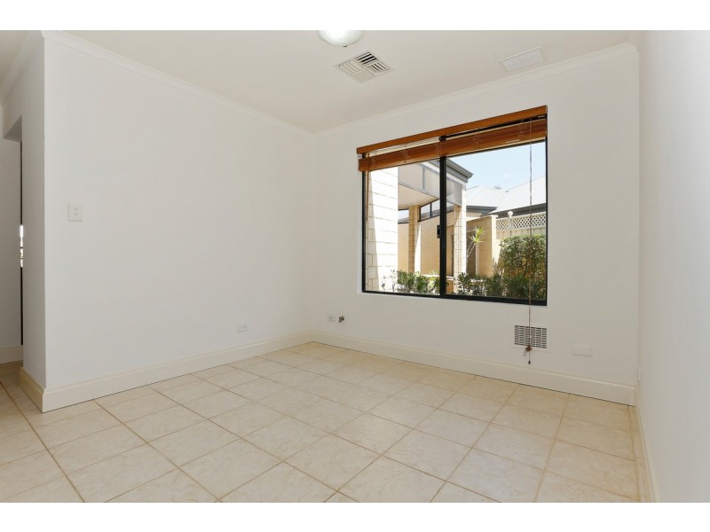 11 Heliconia Turn, Stirling WA 6021