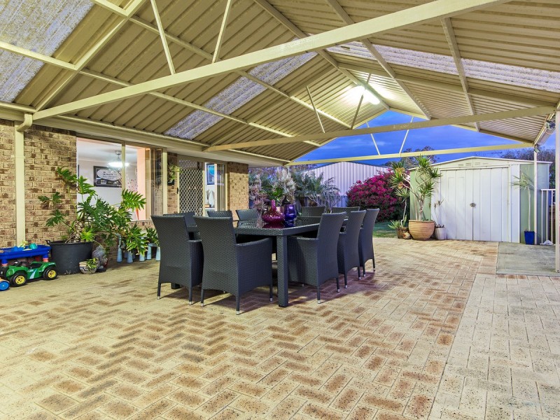 15 Dior Place, Greenfields WA 6210