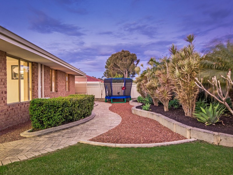 15 Dior Place, Greenfields WA 6210