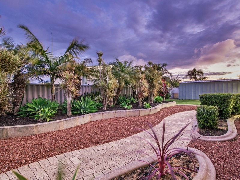 15 Dior Place, Greenfields WA 6210
