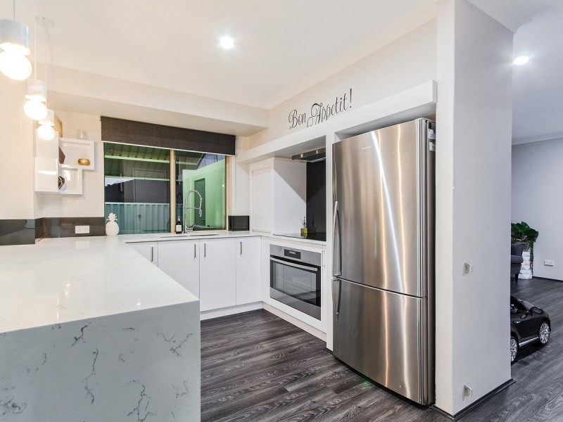 15 Dior Place, Greenfields WA 6210