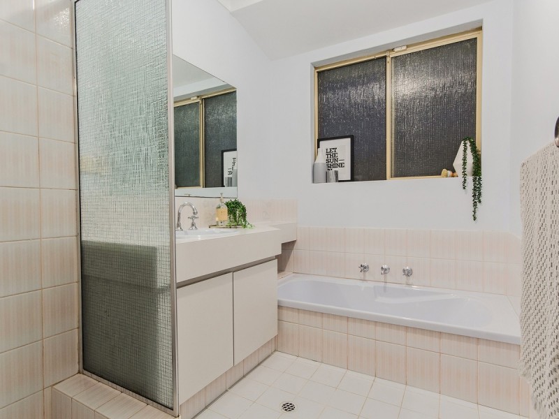 15 Dior Place, Greenfields WA 6210