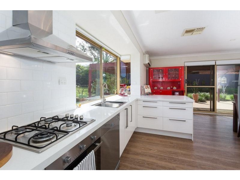 9 Grassbird Loop, Yangebup WA 6164