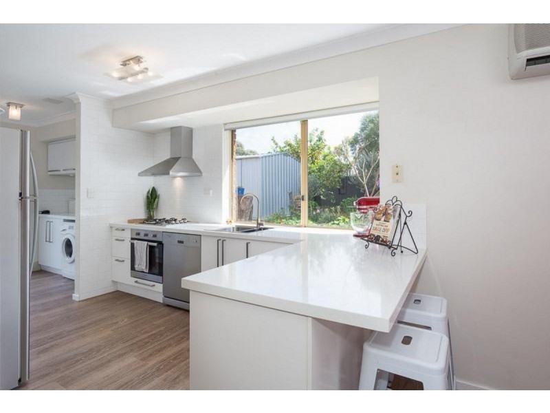 9 Grassbird Loop, Yangebup WA 6164