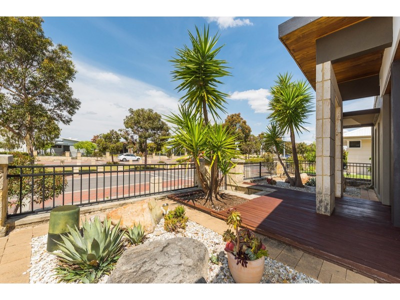 25 Bundaleer Avenue, Ellenbrook WA 6069