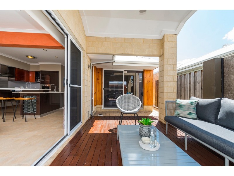 25 Bundaleer Avenue, Ellenbrook WA 6069