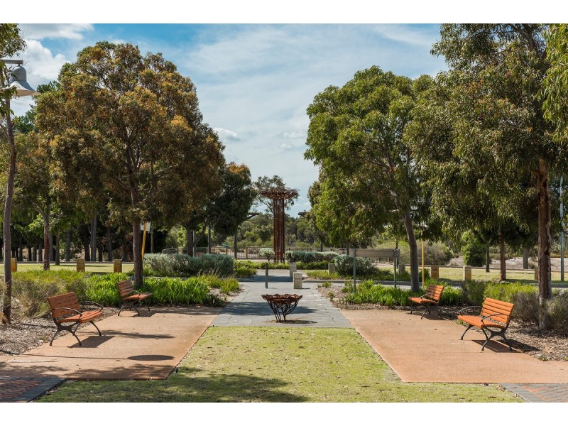 25 Bundaleer Avenue, Ellenbrook WA 6069