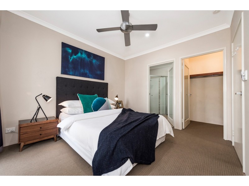 25 Bundaleer Avenue, Ellenbrook WA 6069