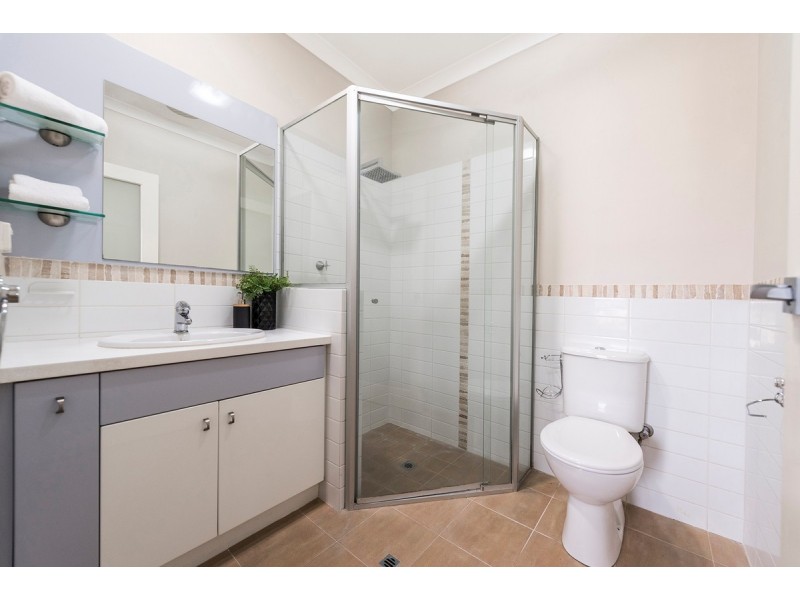 25 Bundaleer Avenue, Ellenbrook WA 6069