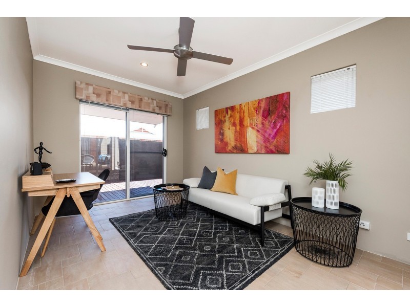 25 Bundaleer Avenue, Ellenbrook WA 6069