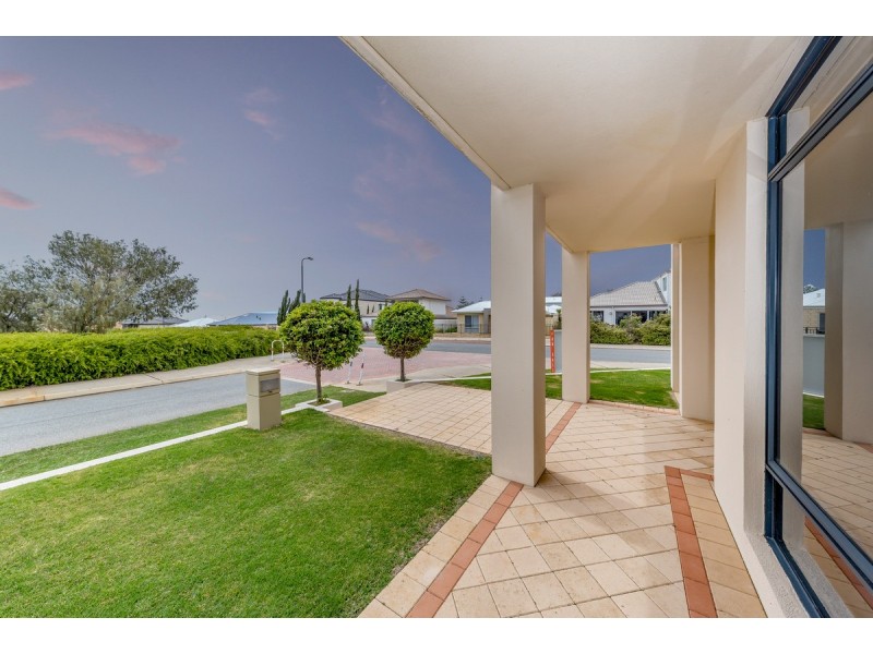 1 Mainsail Parkway, Wannanup WA 6210