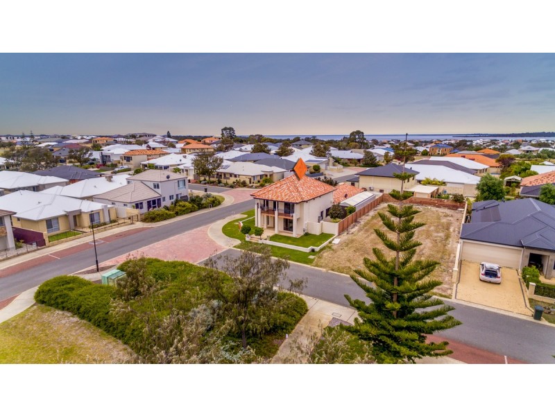1 Mainsail Parkway, Wannanup WA 6210