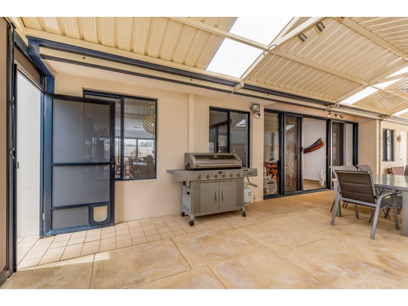 1 Mainsail Parkway, Wannanup WA 6210