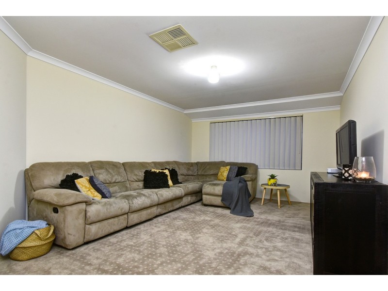 73 Joseph Banks Boulevard, Banksia Grove WA 6031
