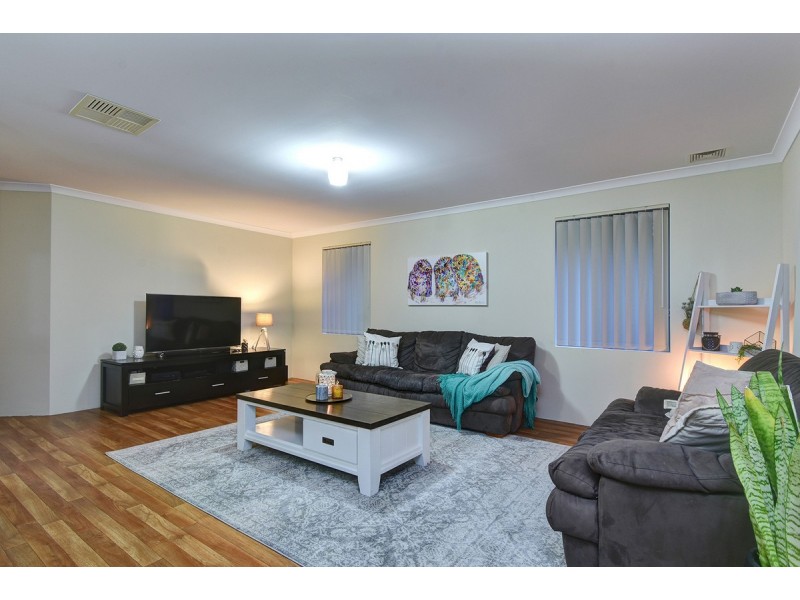 73 Joseph Banks Boulevard, Banksia Grove WA 6031