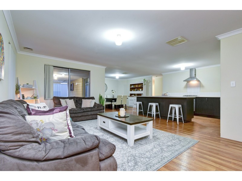 73 Joseph Banks Boulevard, Banksia Grove WA 6031