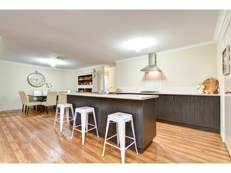 73 Joseph Banks Boulevard, Banksia Grove WA 6031