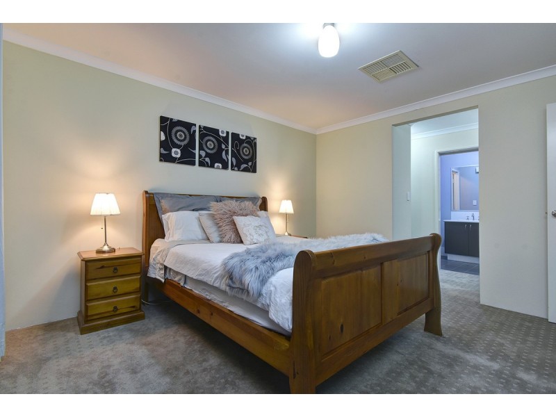 73 Joseph Banks Boulevard, Banksia Grove WA 6031