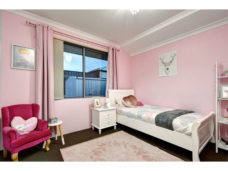 73 Joseph Banks Boulevard, Banksia Grove WA 6031