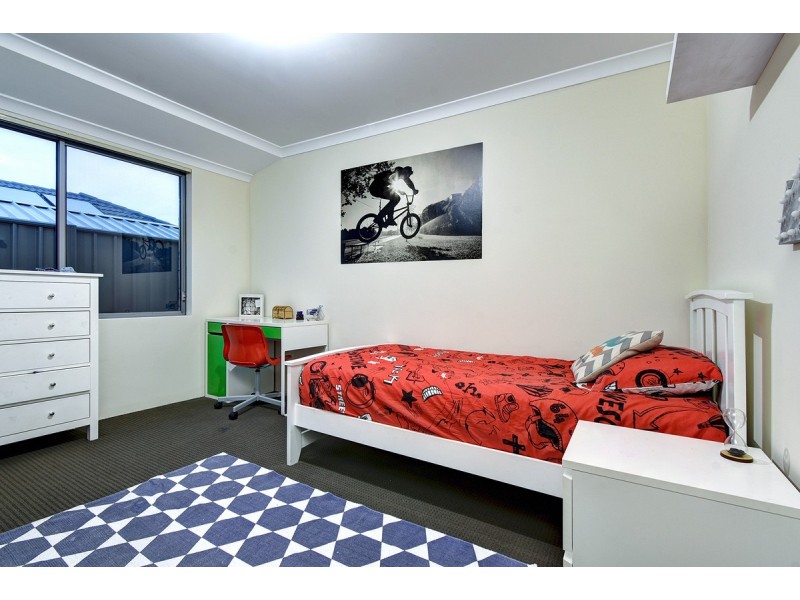73 Joseph Banks Boulevard, Banksia Grove WA 6031