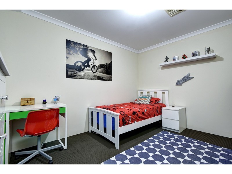 73 Joseph Banks Boulevard, Banksia Grove WA 6031