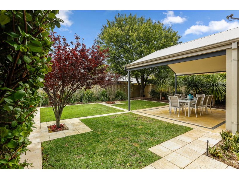 7 San Remo Boulevard, Stirling WA 6021