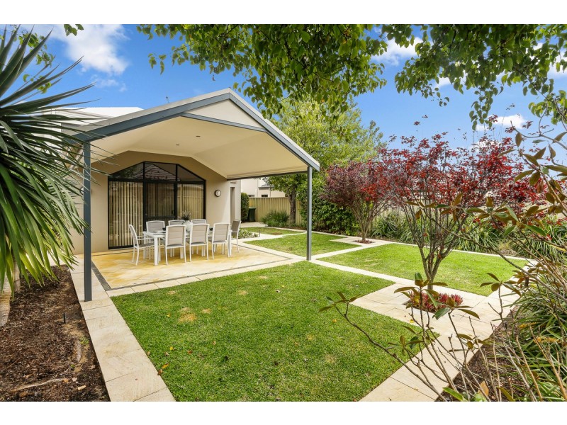 7 San Remo Boulevard, Stirling WA 6021