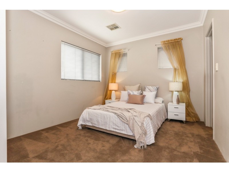 7 San Remo Boulevard, Stirling WA 6021