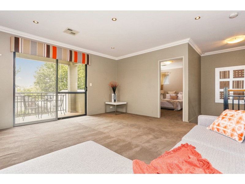 7 San Remo Boulevard, Stirling WA 6021