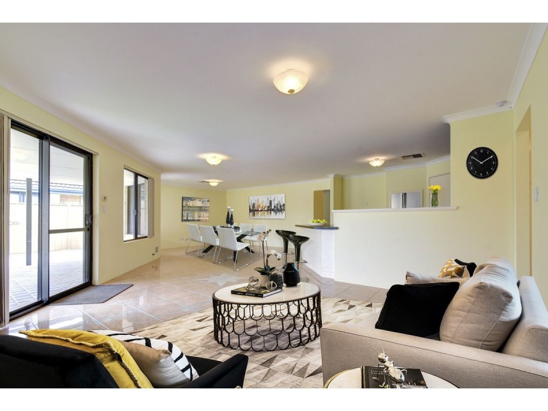 53 Kentucky Boulevard, Hocking WA 6065