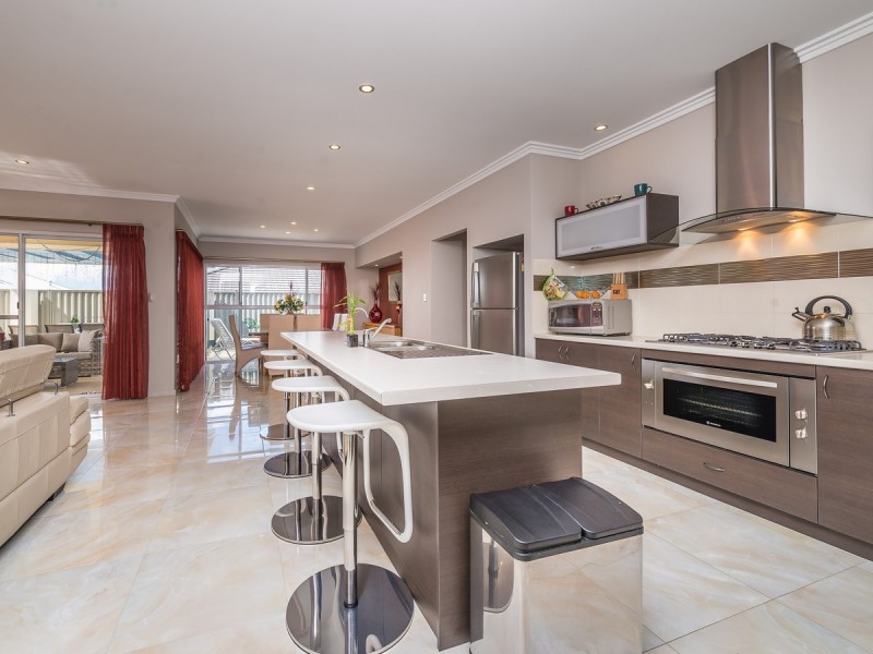 6 Helmsley Parkway, Alkimos WA 6038