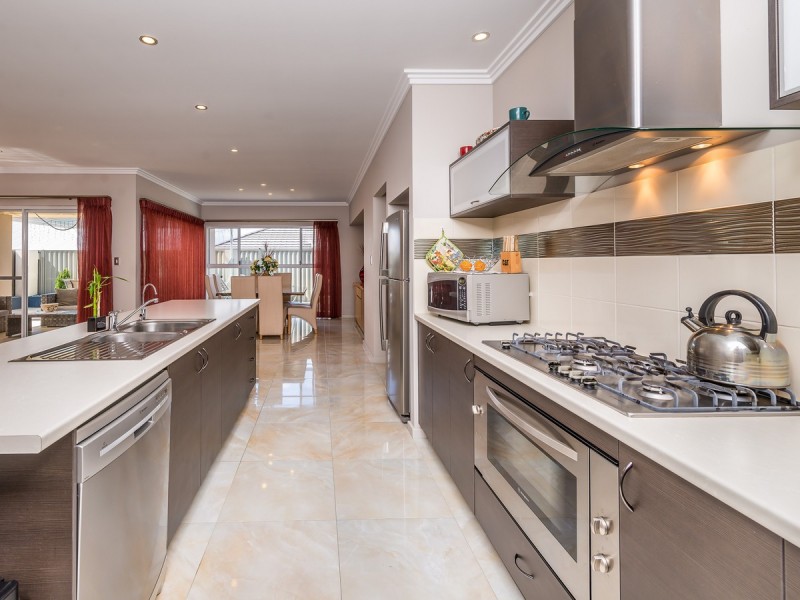 6 Helmsley Parkway, Alkimos WA 6038