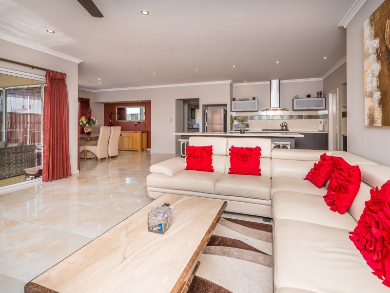 6 Helmsley Parkway, Alkimos WA 6038