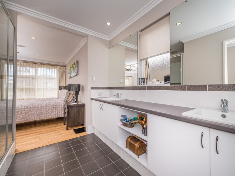 6 Helmsley Parkway, Alkimos WA 6038