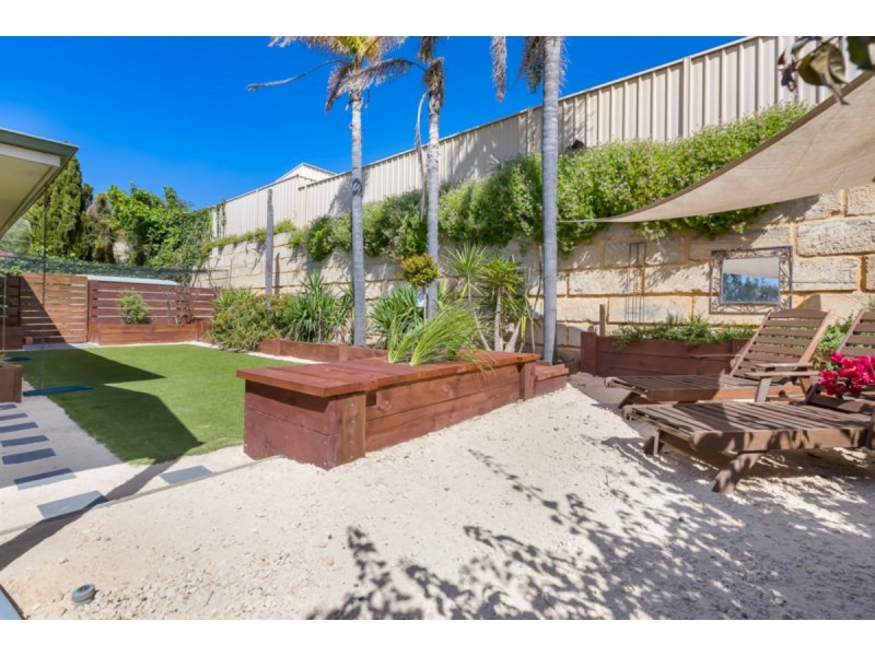 27 St Sebastien Chase, Iluka WA 6028