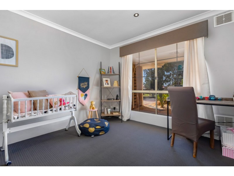 27 St Sebastien Chase, Iluka WA 6028