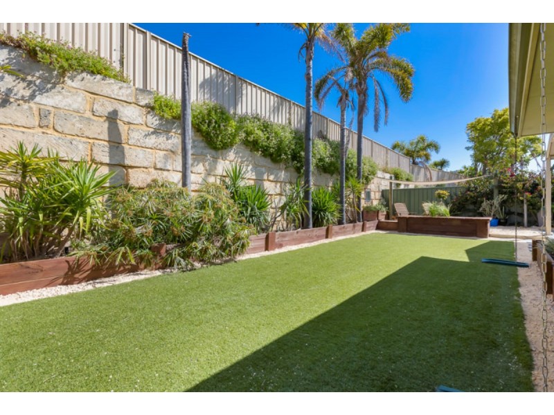 27 St Sebastien Chase, Iluka WA 6028