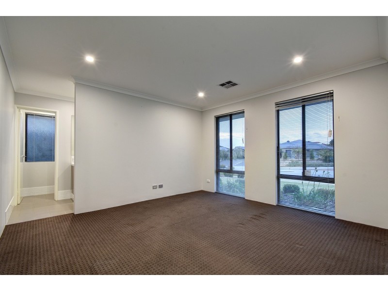 14 Elderiana Link, Banksia Grove WA 6031