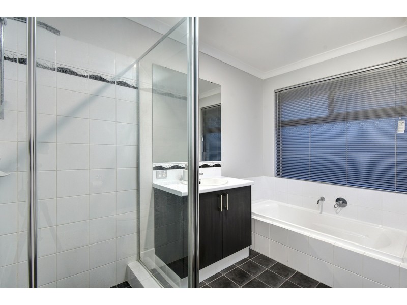 14 Elderiana Link, Banksia Grove WA 6031